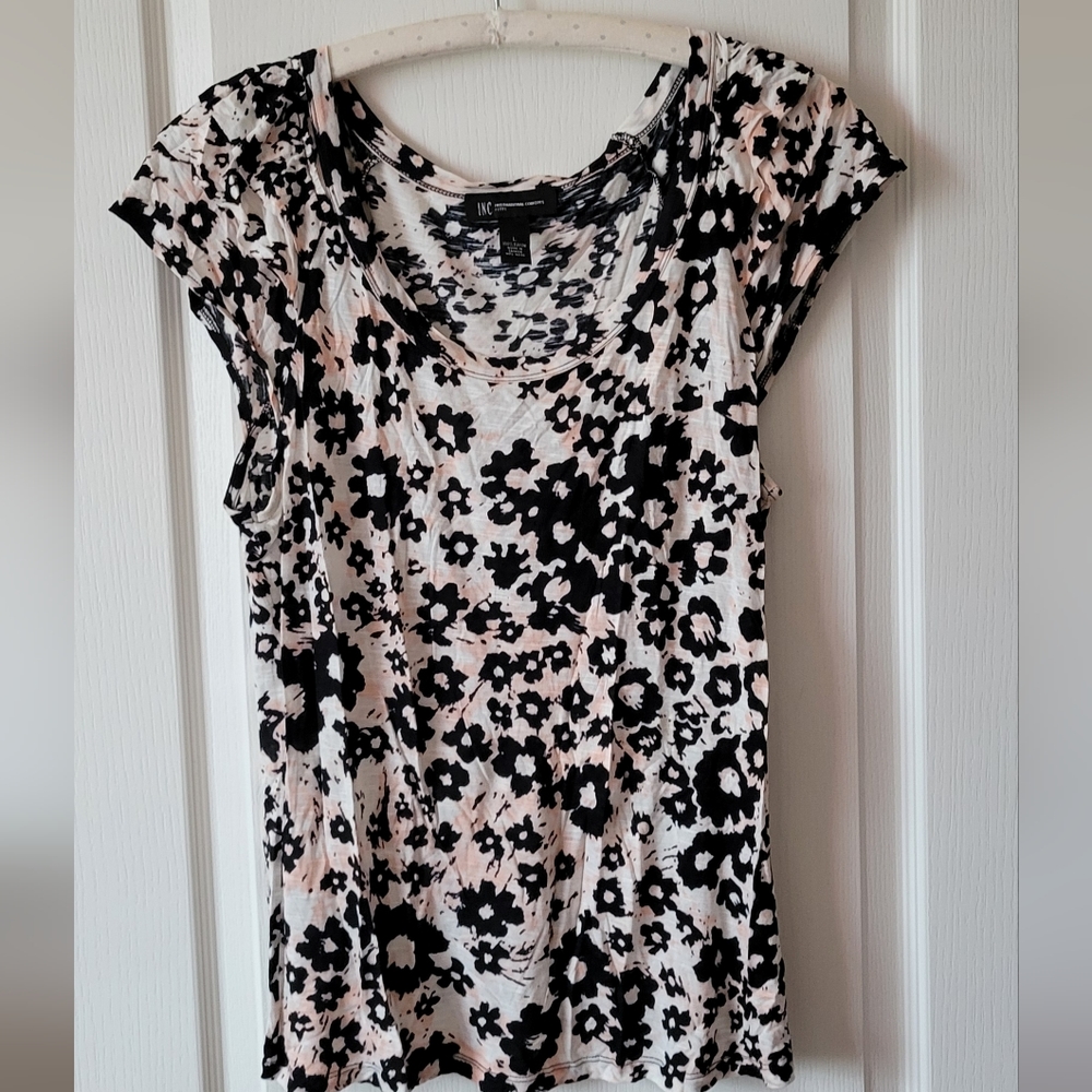 Black and pink flower print top